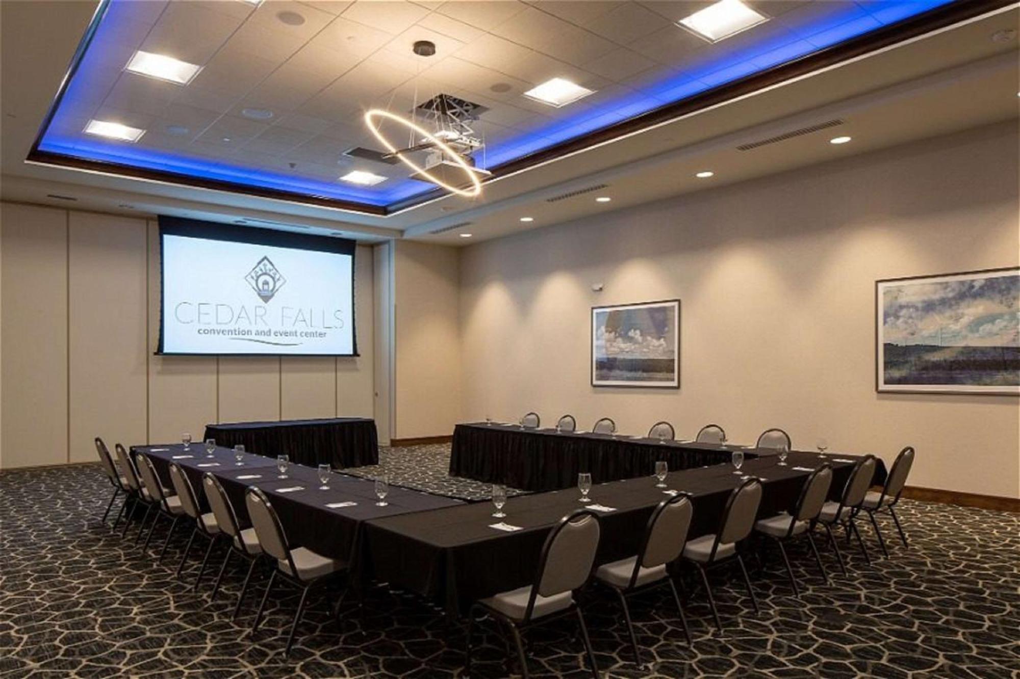 Hilton Garden Inn Cedar Falls Eksteriør bilde