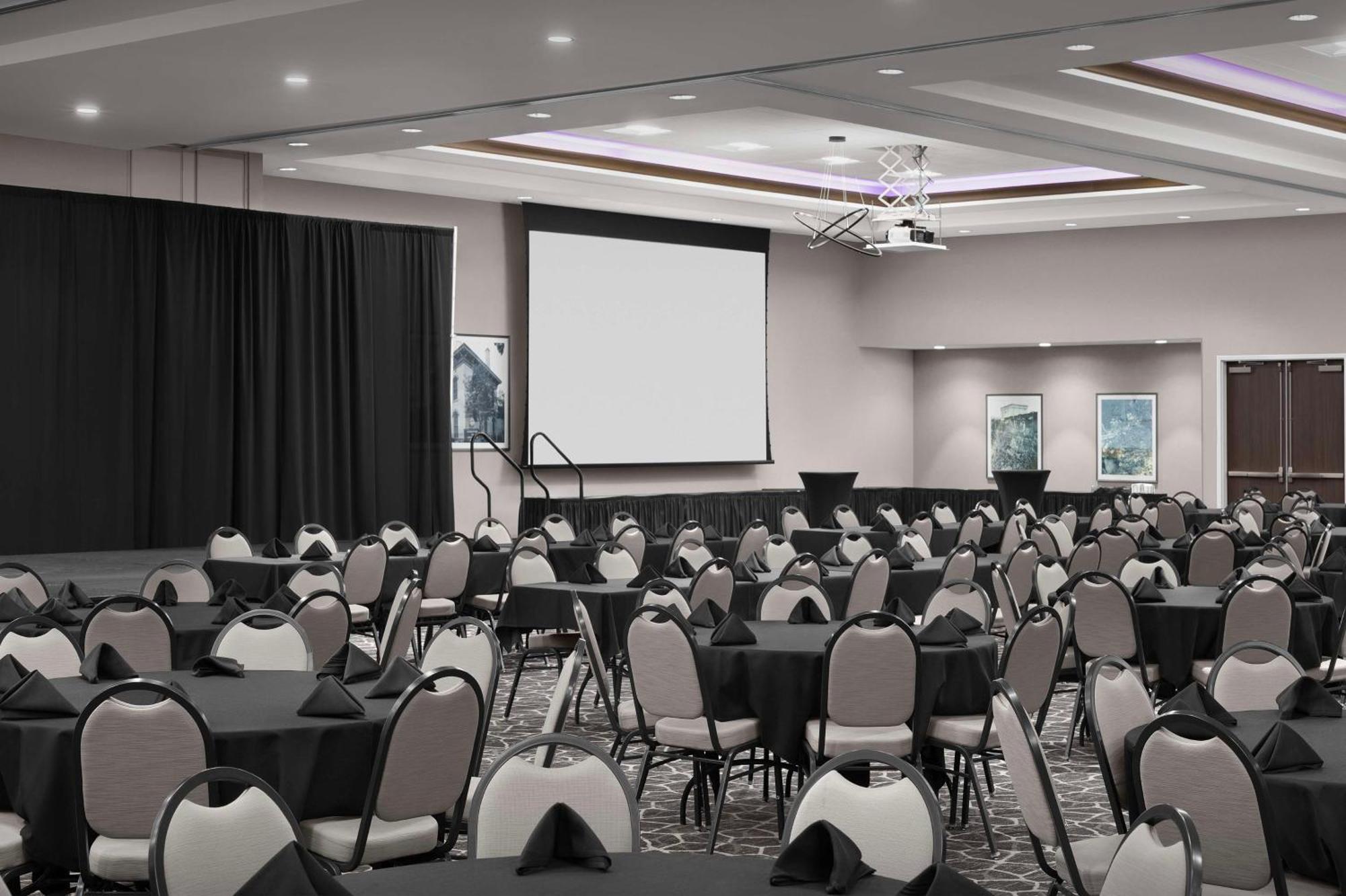 Hilton Garden Inn Cedar Falls Eksteriør bilde